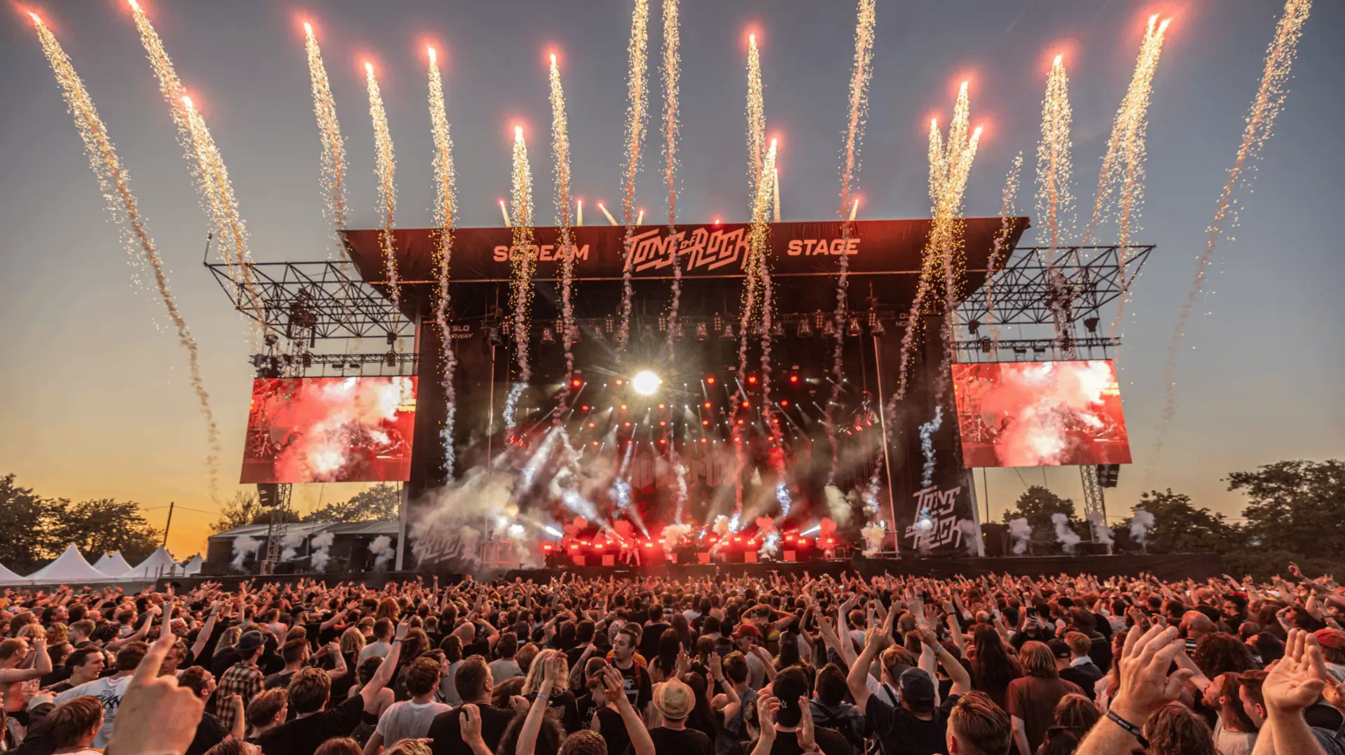 Pyroshow på hovedscenen under Tons of Rock, Oslo